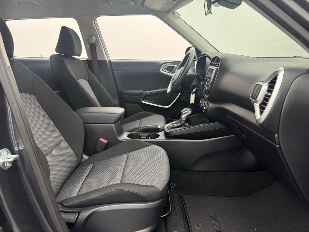 Used 2023 Gravity Gray Kia LX image 28
