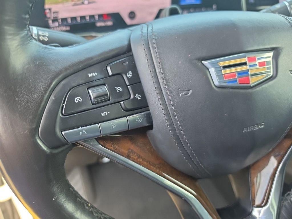 Used 2021 CRYSTAL WHITE TRICOAT Cadillac Sport Platinum image 20