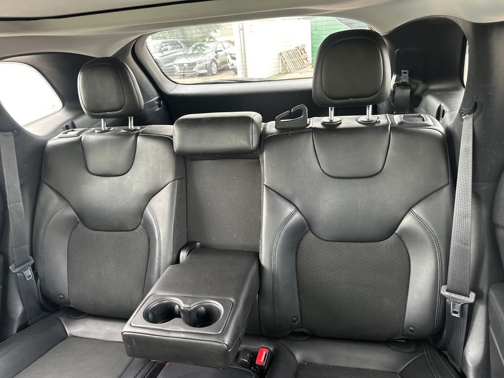 Used 2019 Gray Jeep Latitude Plus image 13