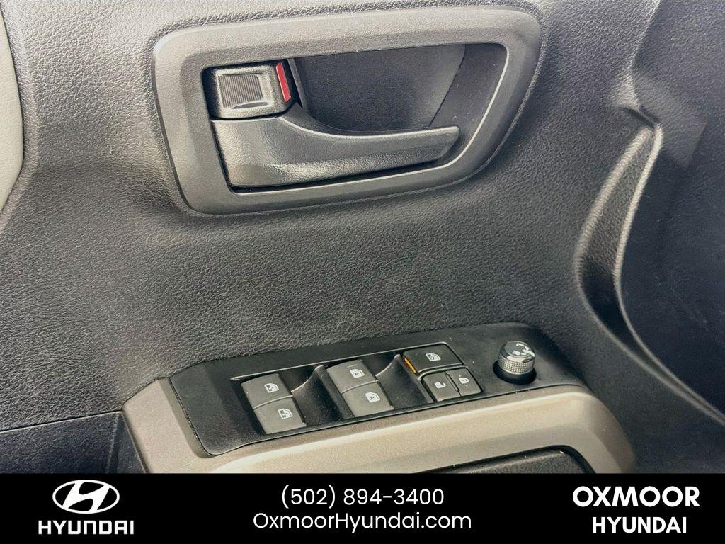 Used 2023 Ice Cap Toyota SR5 image 17