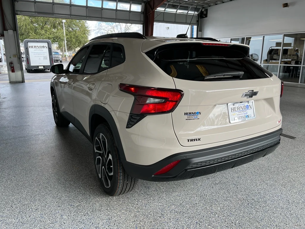 2026 Chevrolet Trax RS - Photo 6