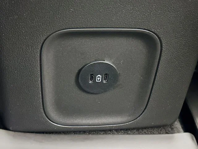 New 2025 Silver Ford Base image 13