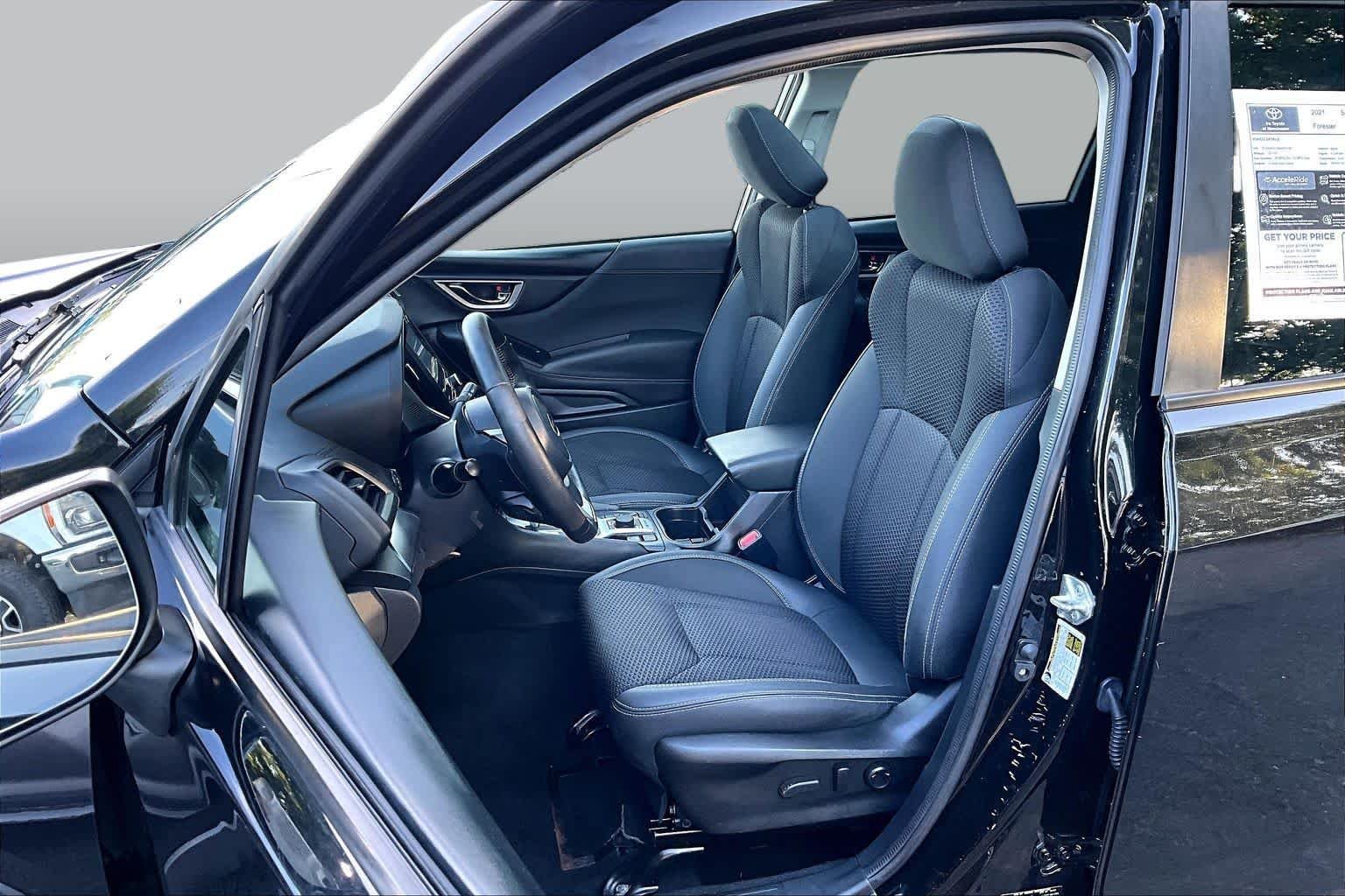 Used 2021 Crystal Black Silica Subaru Premium image 9