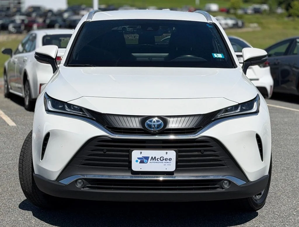 Used 2024 Beige Toyota XLE image 2