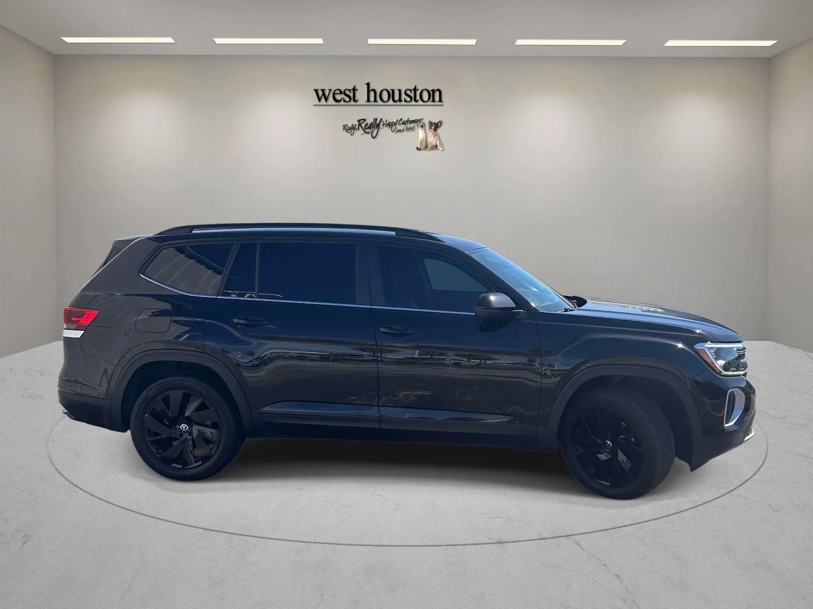 Used 2024 Black Volkswagen 2.0T SE w/Technology image 4