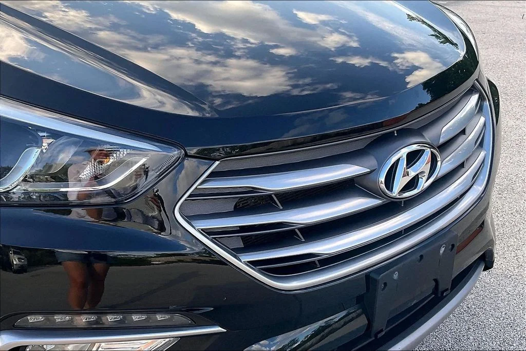 Used 2017 Black Hyundai 2.4 Base image 31
