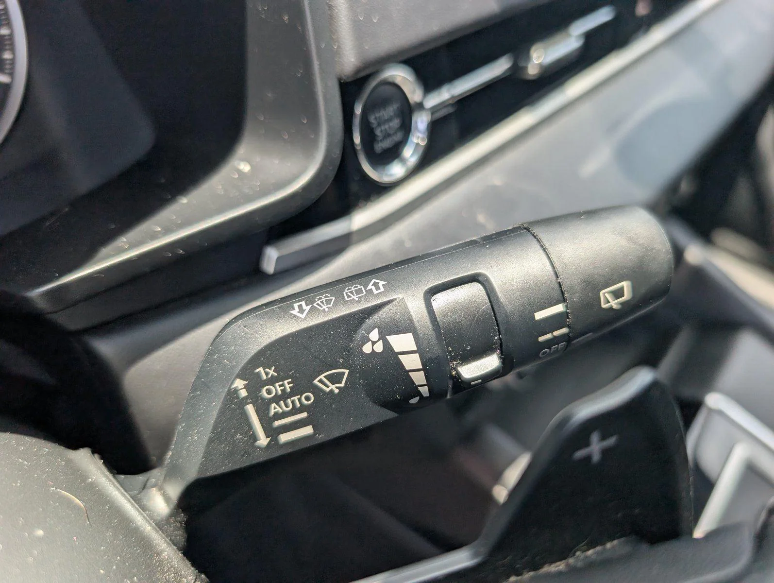 Used 2024 Cosmic Blue Metallic Mitsubishi SE image 30