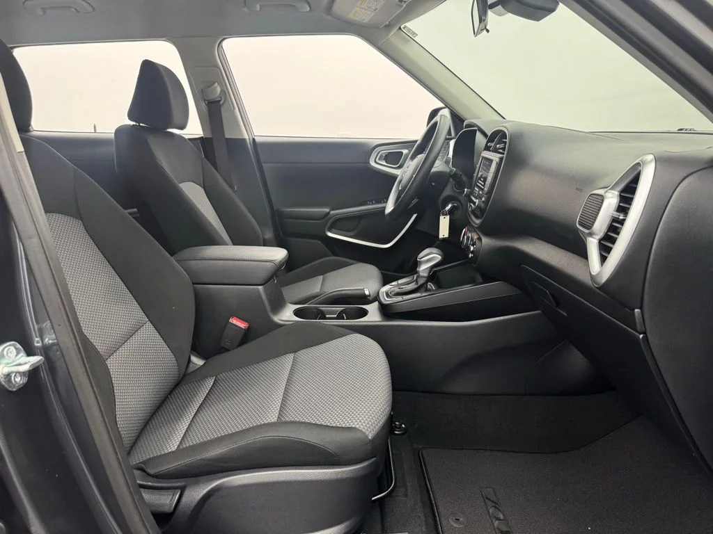 Used 2023 Gravity Gray Kia LX image 28