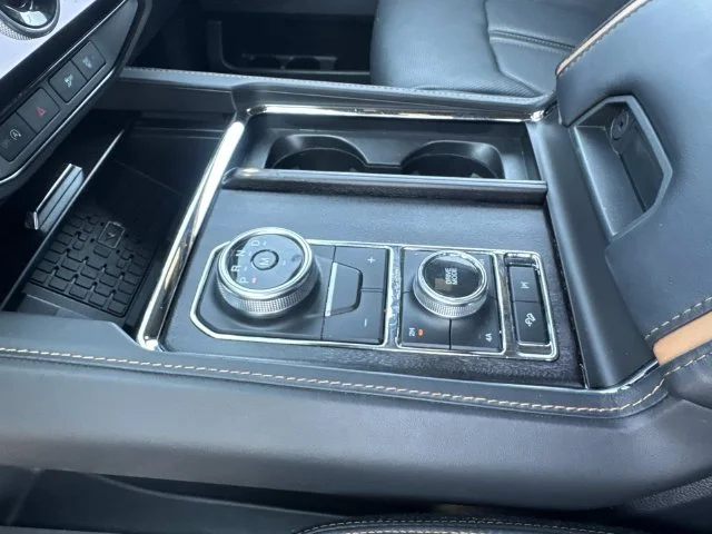 Used 2023 White Ford Platinum image 45