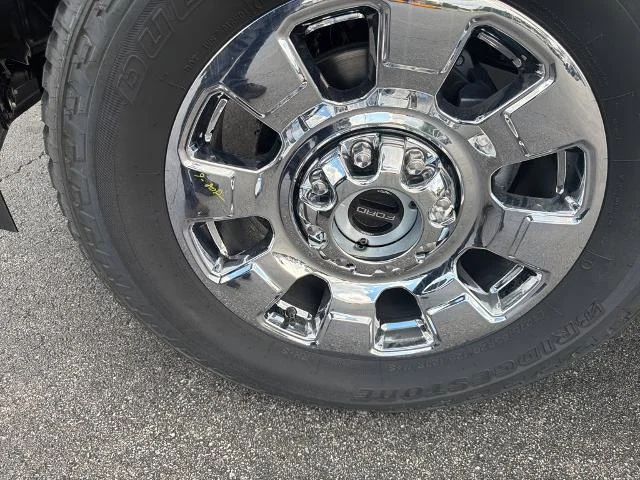 New 2026 Star White Metallic Tri-Coat Ford F-250® Lariat® image 41