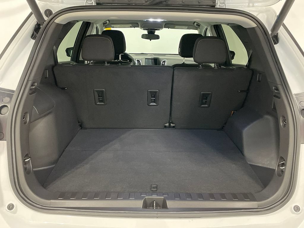Used 2024 Summit White Chevrolet LT image 5