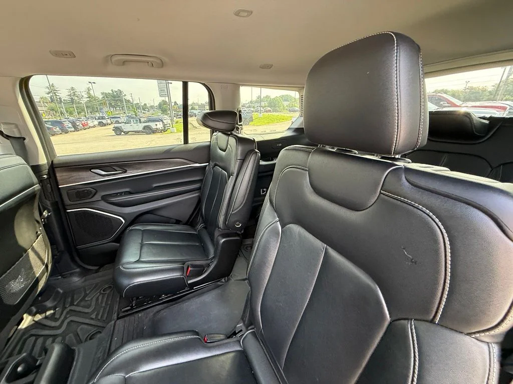 Used 2022 Black Jeep Limited image 25