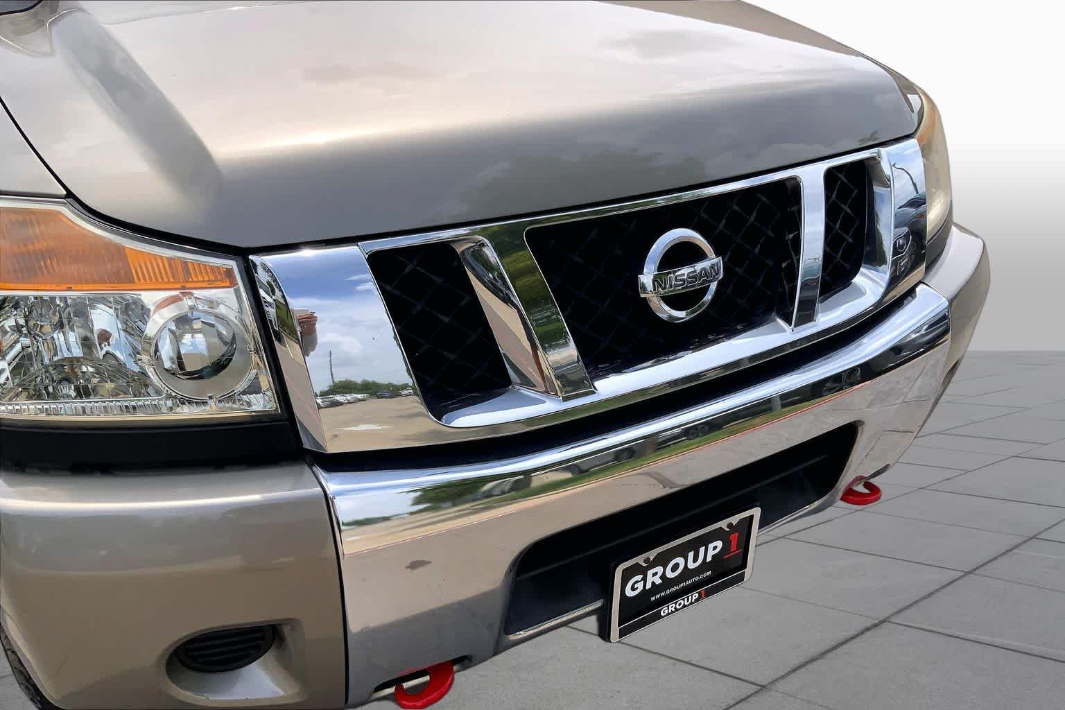 Used 2008 Desert Stone Metallic Nissan LE image 28