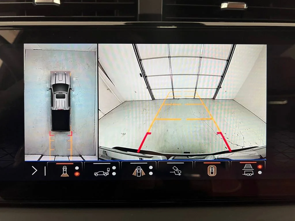 New 2026 Glacier White Tricoat GMC Denali Ultimate image 24