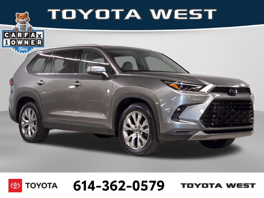 Used 2025  Toyota Limited image 3
