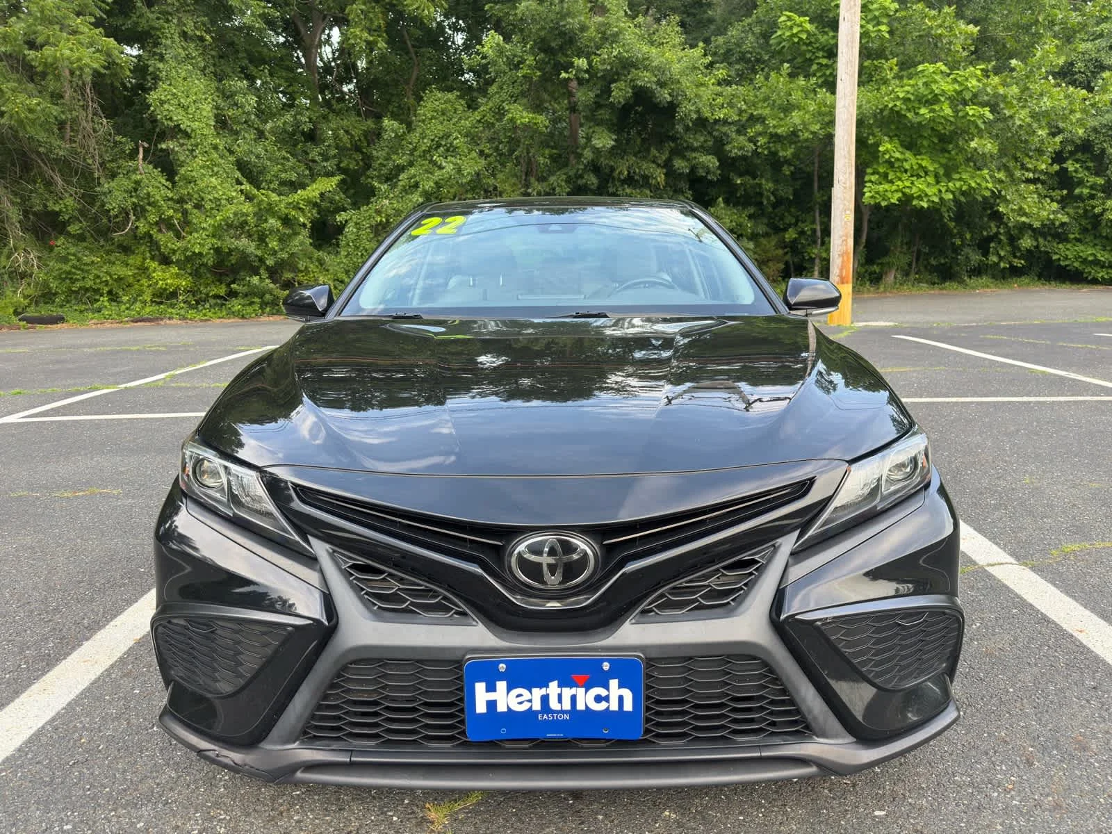 Used 2022 Midnight Black Metallic Toyota SE image 9