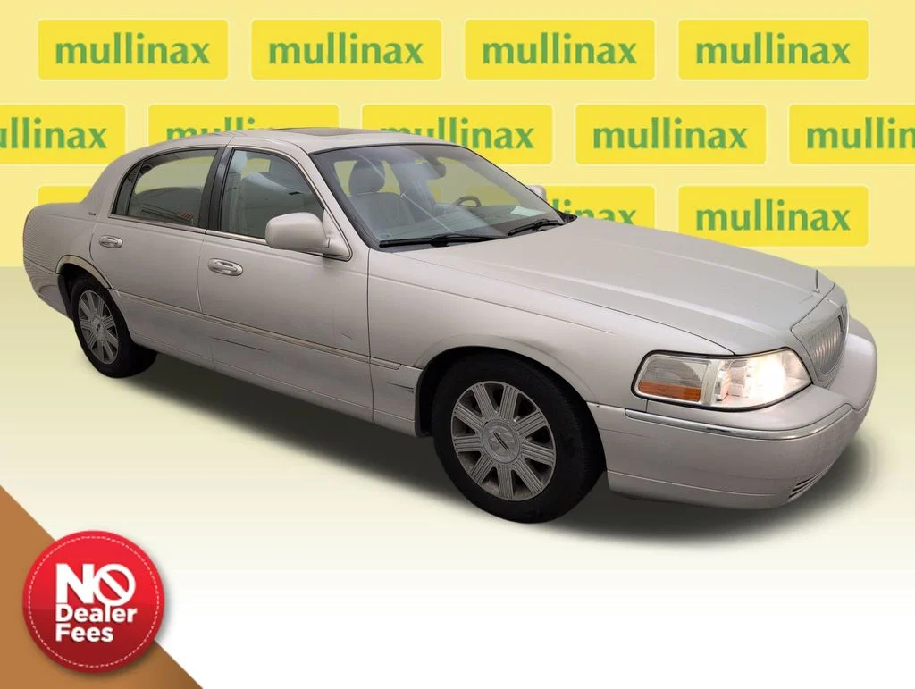2004 Lincoln Town Car Ultimate
