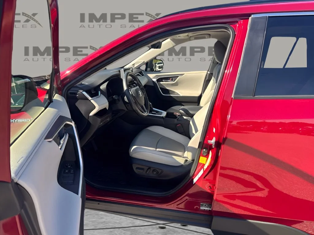 Used 2020 Red Toyota Limited image 30