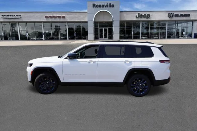New 2026 Bright White Clear-Coat Exterior Paint Jeep Limited image 6