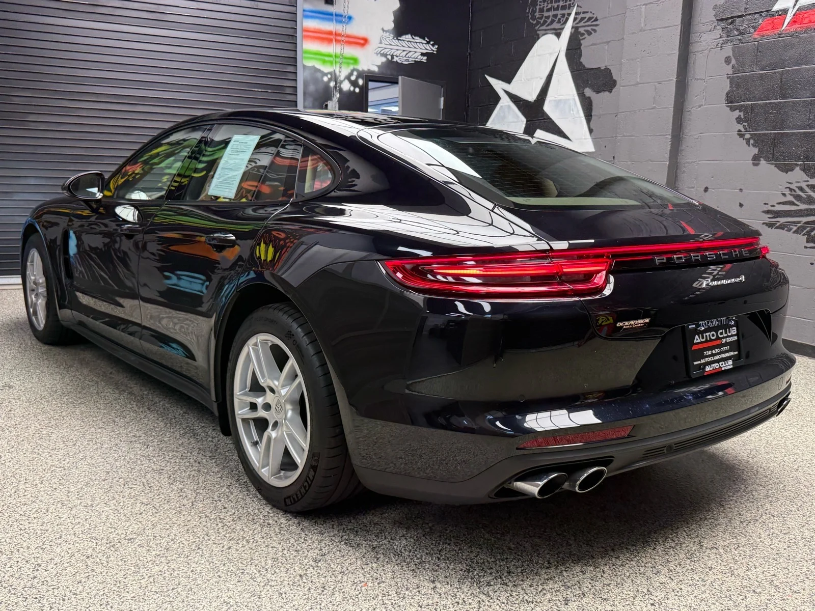 Used 2018 Black (a1) Porsche 4 image 4