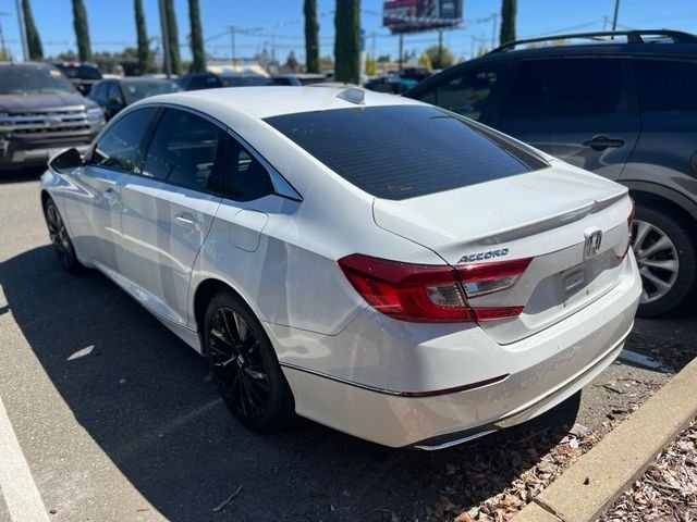 Used 2018 White Honda EX-L image 10