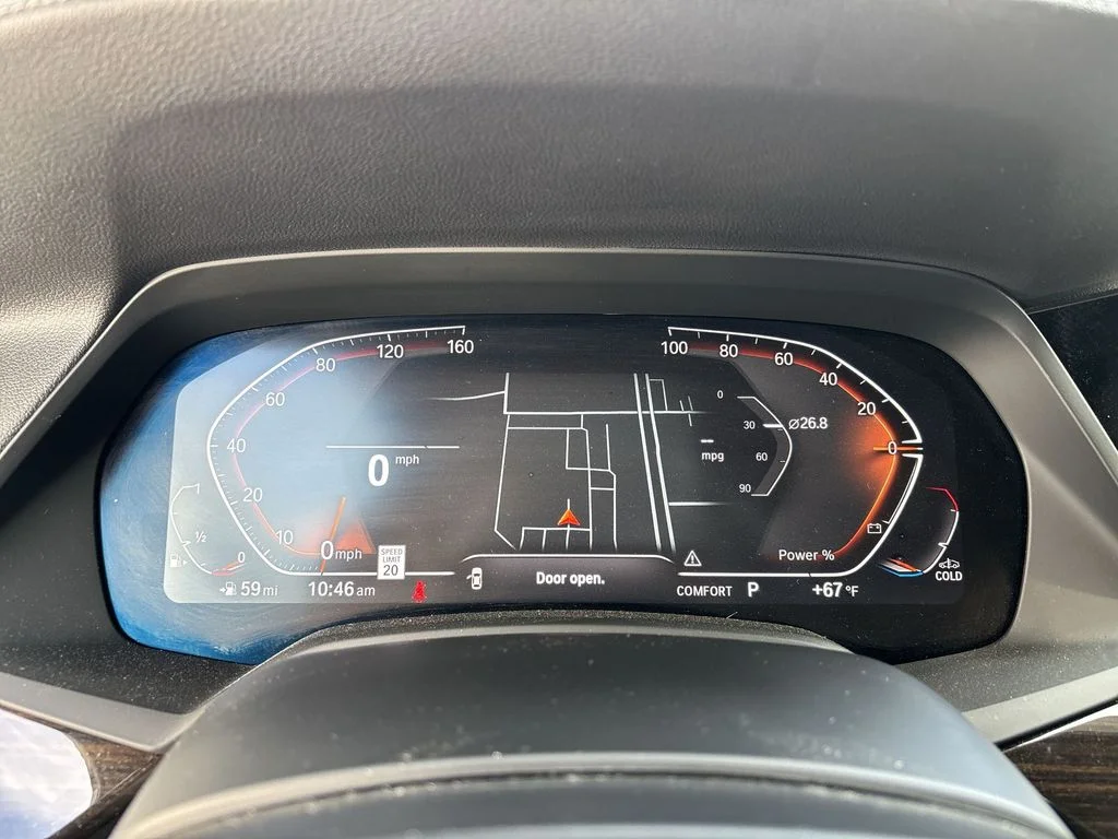 Used 2021 Black BMW xDrive40i image 10
