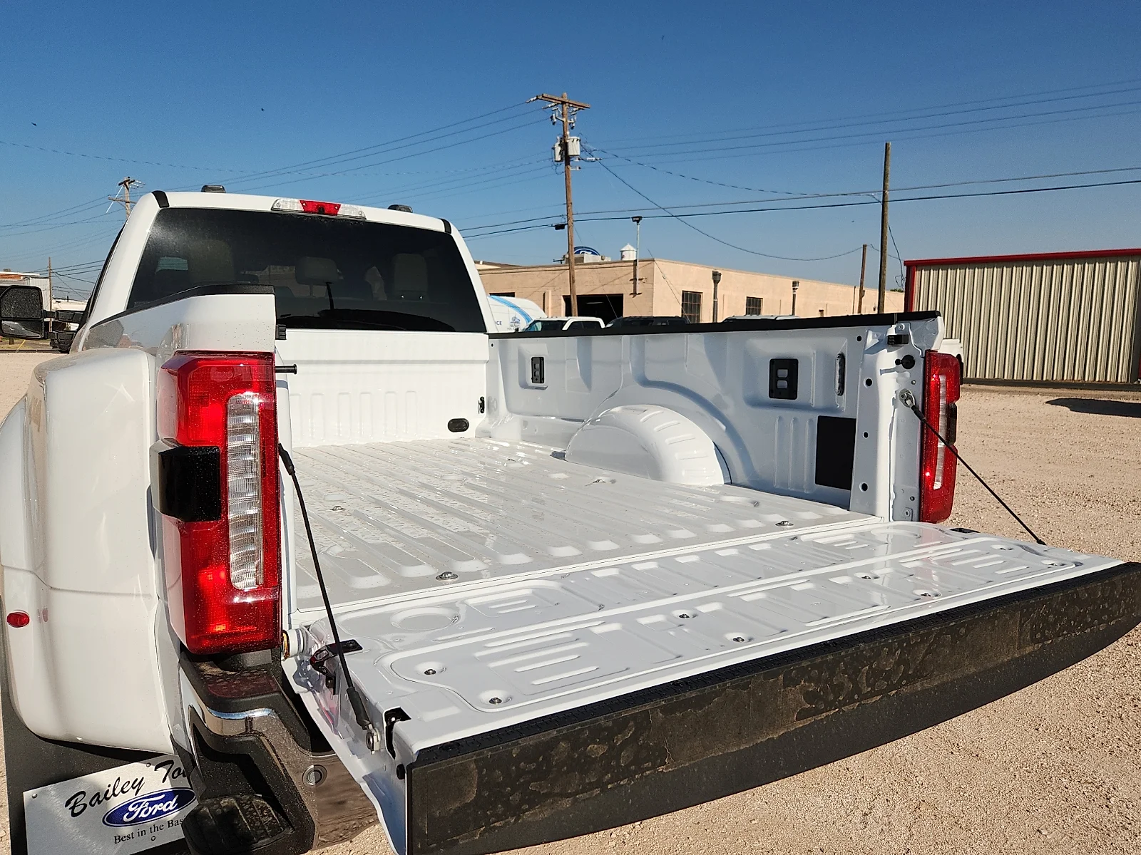 New 2026 Oxford White Ford Lariat image 12