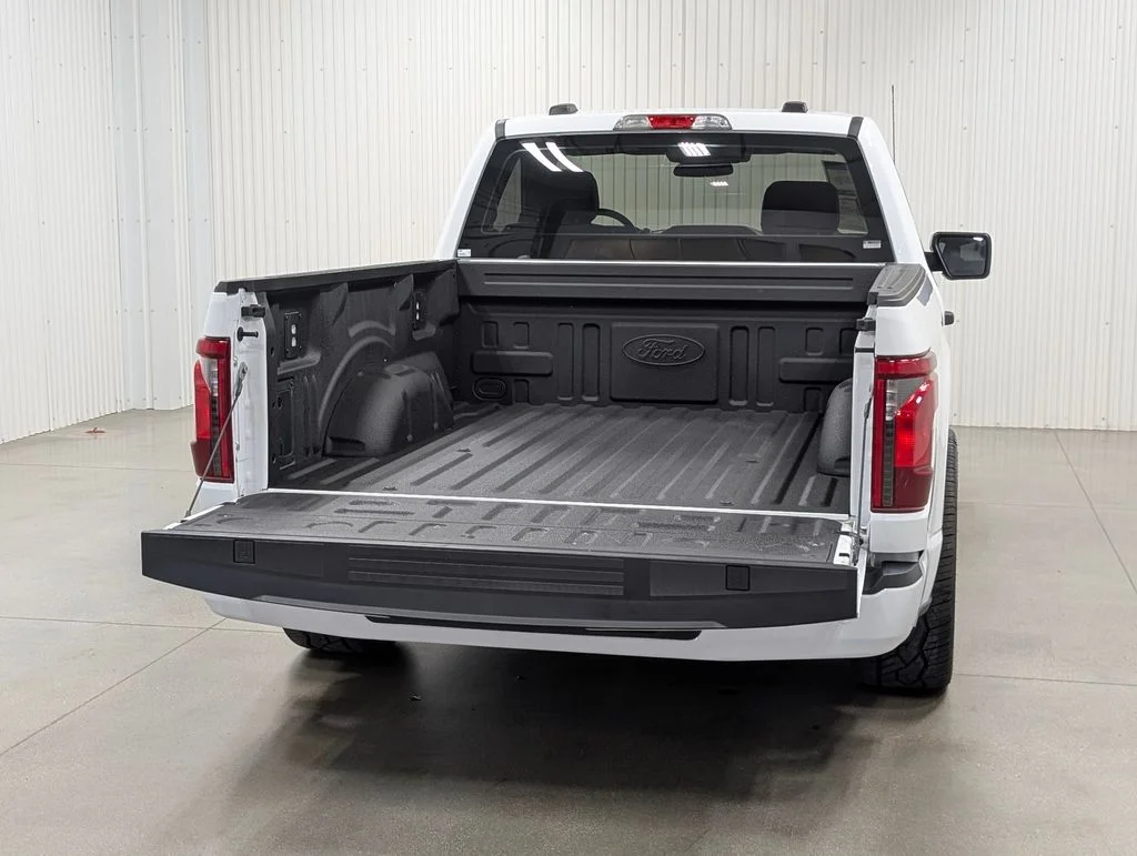 Used 2024 Oxford White Ford XL image 19