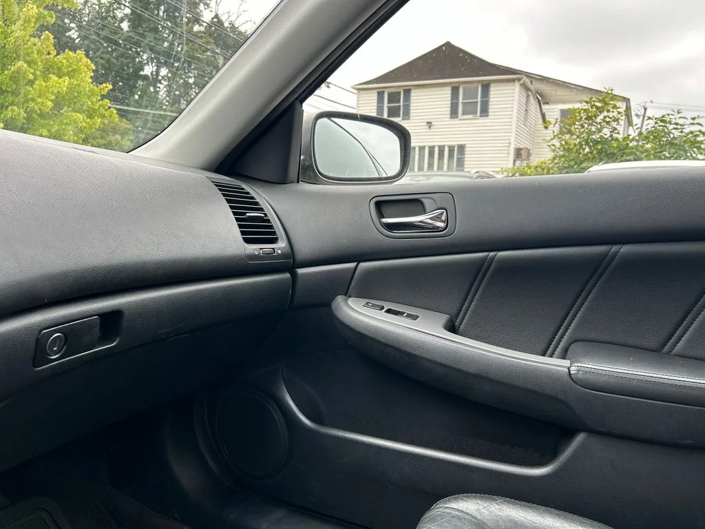 Used 2003  Honda EX image 18