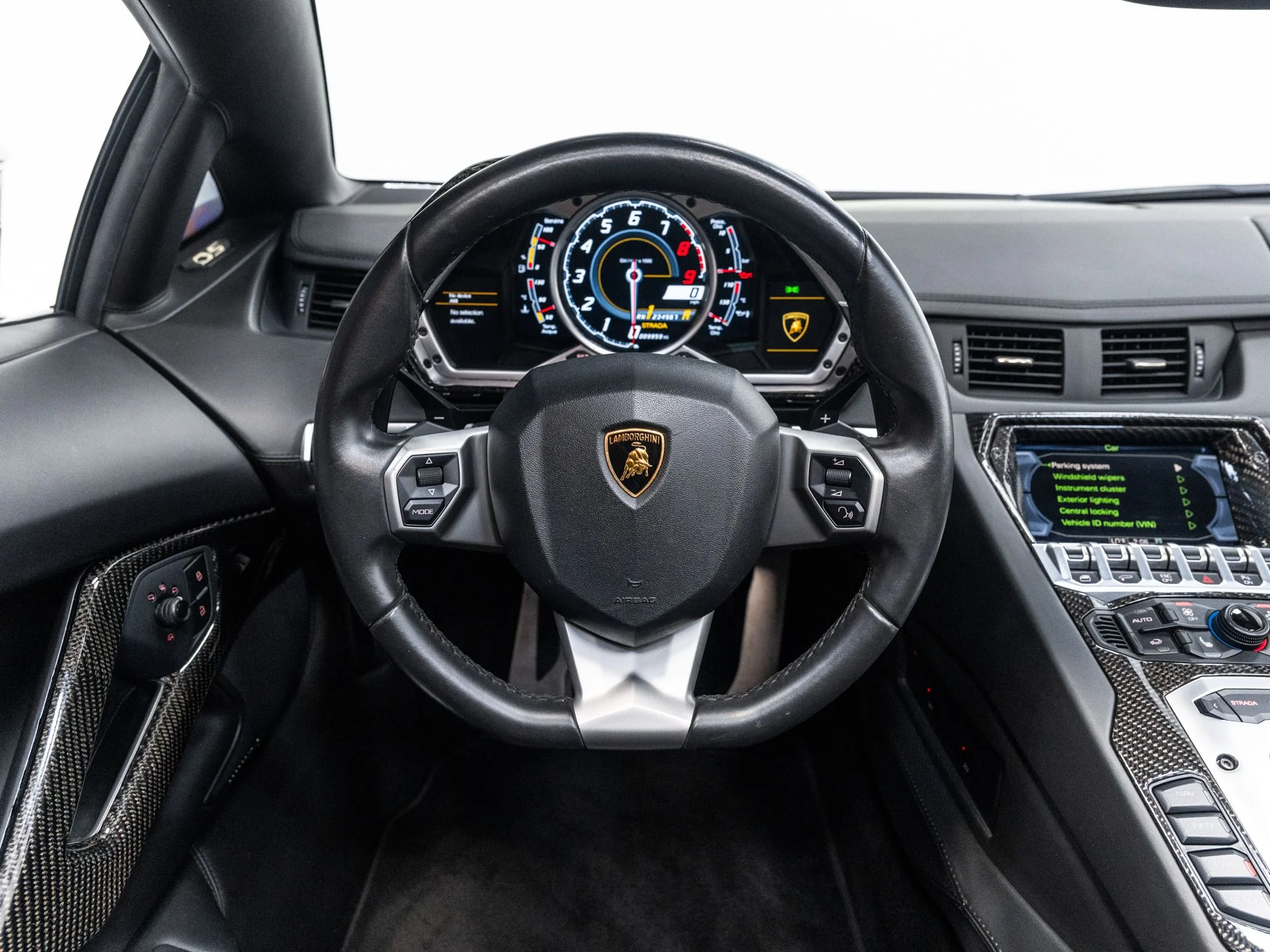 Used 2014  Lamborghini Roadster image 19