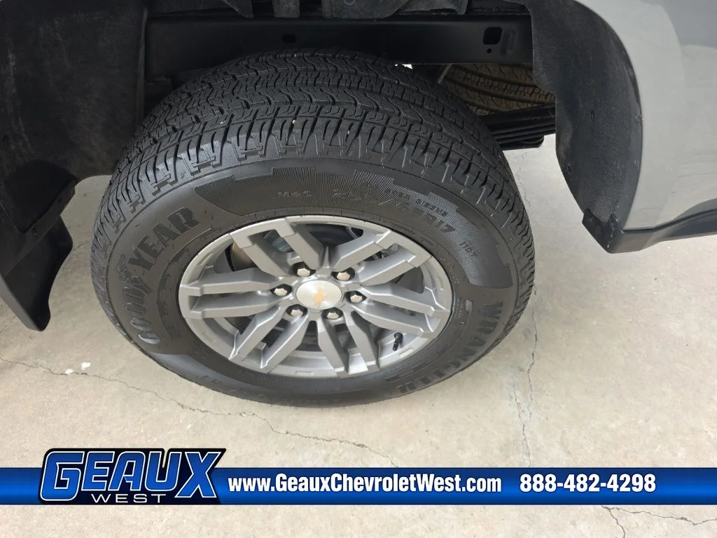 Used 2025 Gray Chevrolet LT image 22
