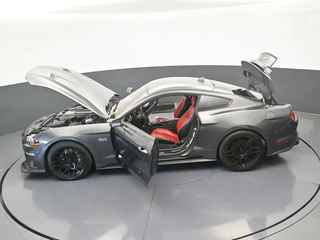 Used 2020 Magnetic Ford GT Premium image 53