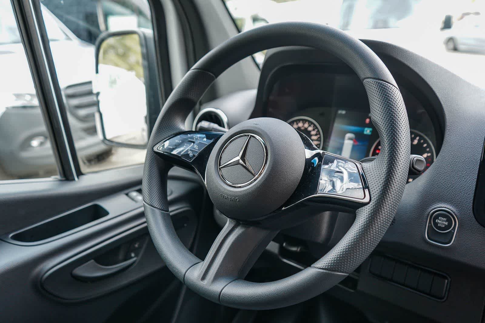 Used 2026 Arctic White Mercedes-Benz  image 15
