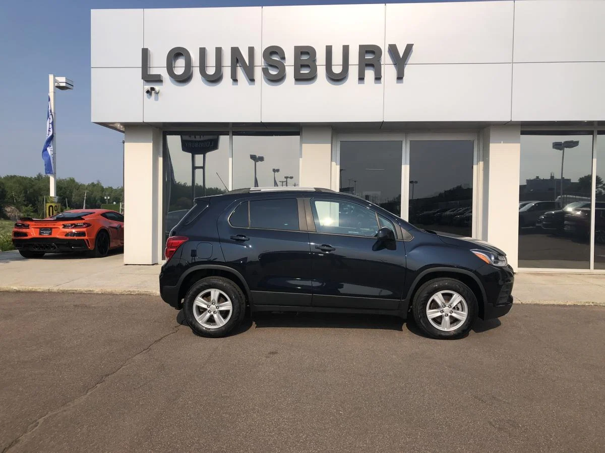 Used 2022 Blue Chevrolet Awd 4dr Lt image 2