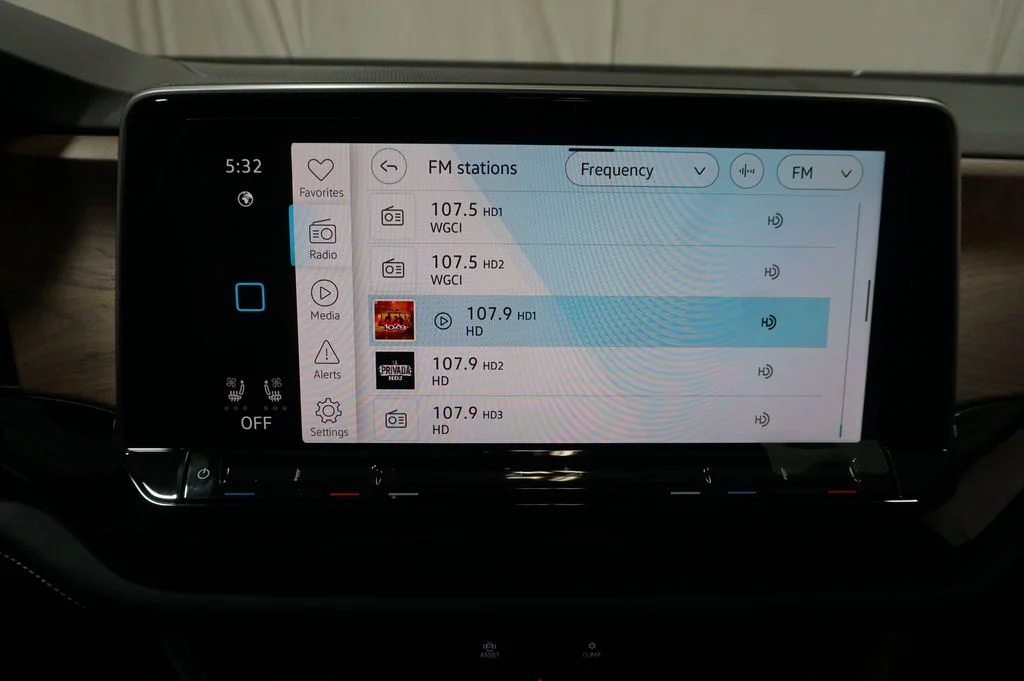 New 2026 Gray Volkswagen 2.0T SE w/Technology image 16