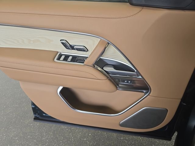 New 2026 British Racing Green Satin Land Rover SV image 19