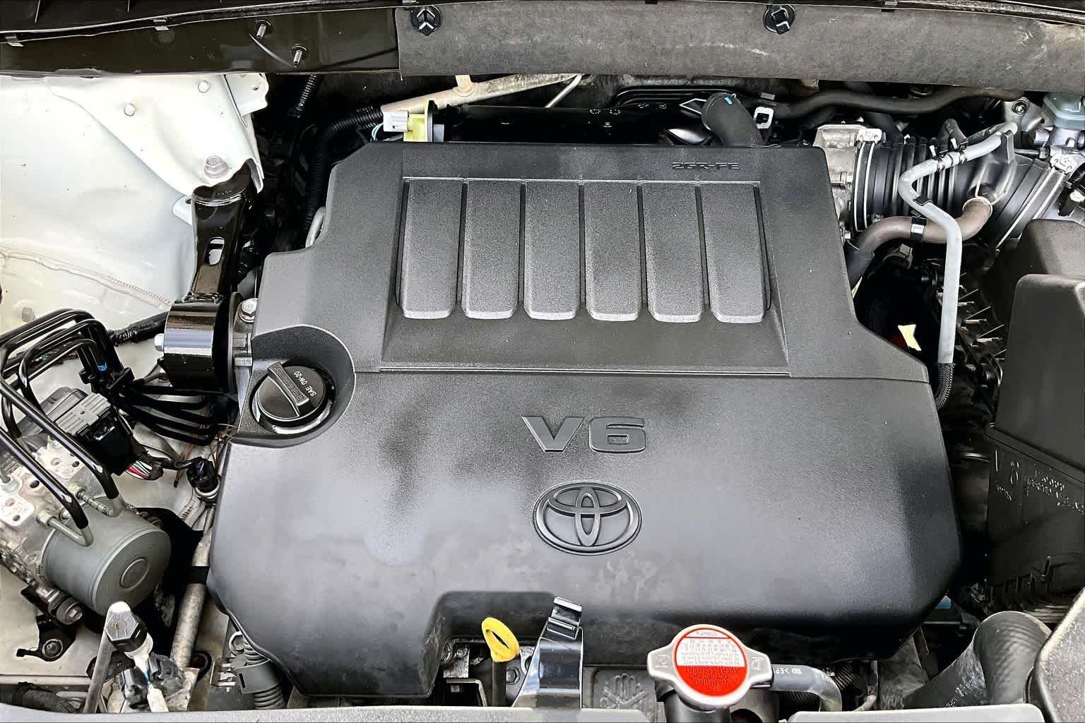 Used 2015 Blizzard Pearl Toyota XLE image 32