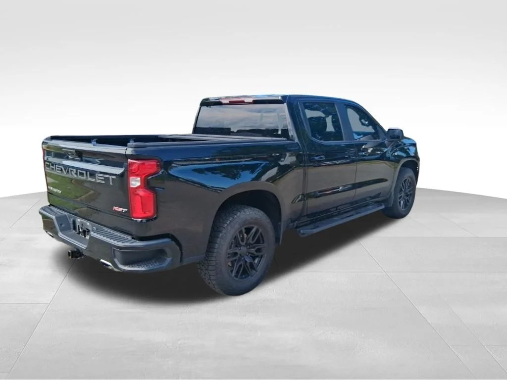 Used 2023 Black Chevrolet RST image 5