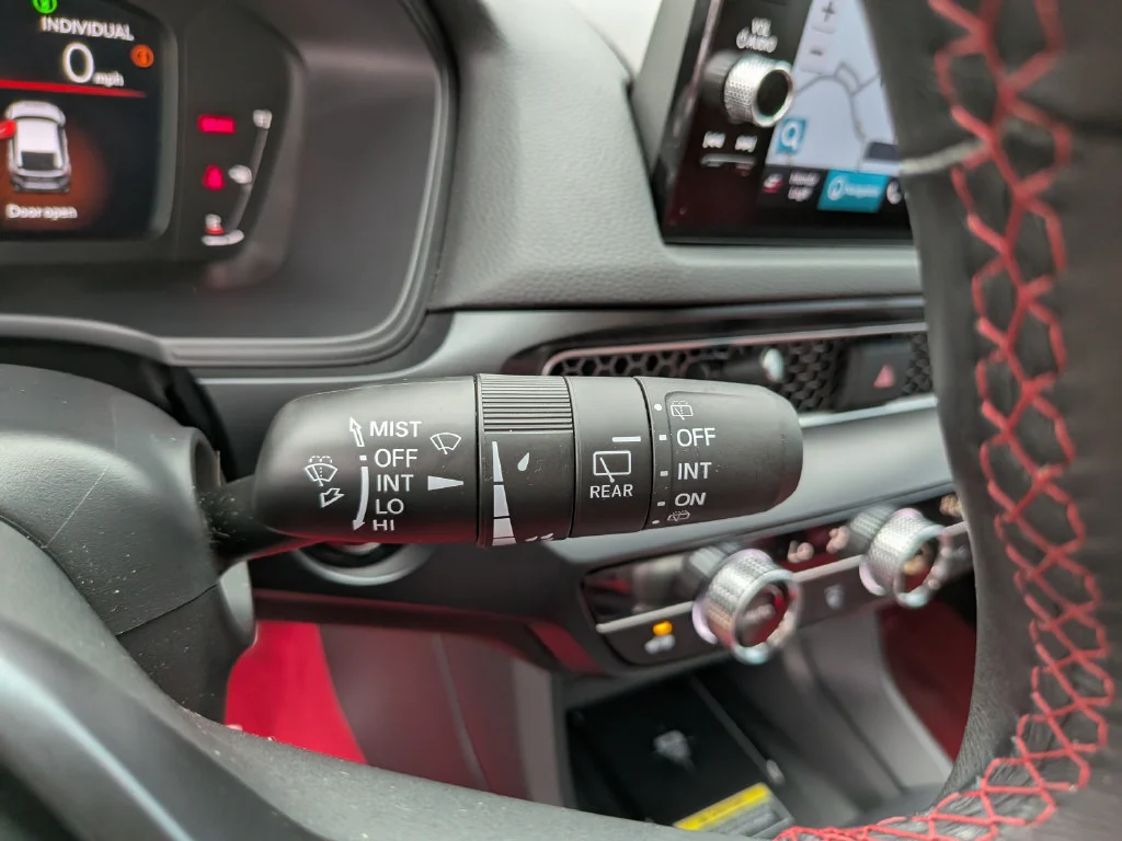 Used 2025 White Honda  image 31