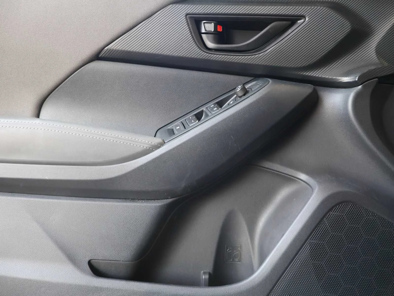 Used 2024 Offshore Blue Metallic Subaru Premium image 15
