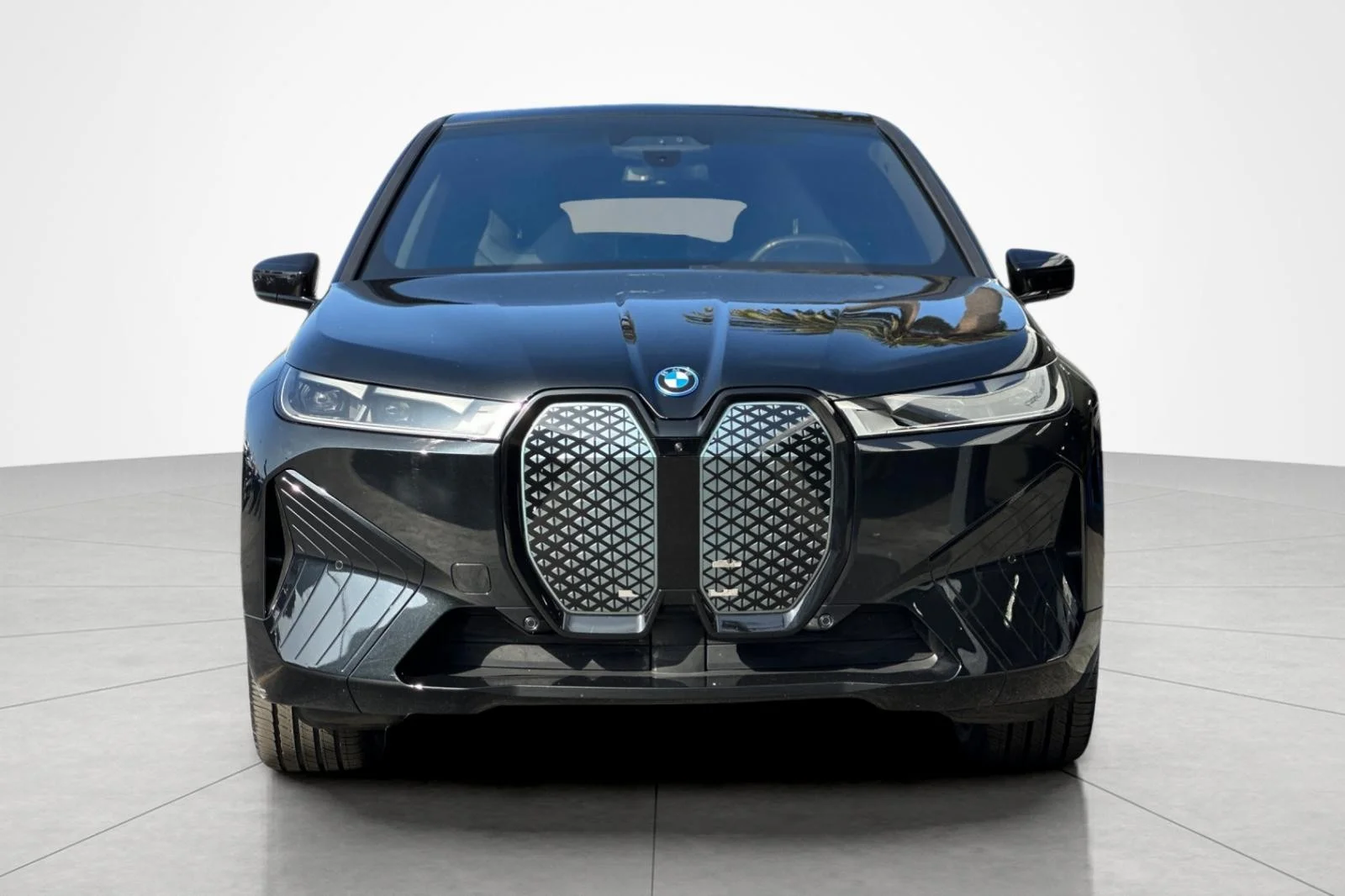 Certified Used 2024 Black Sapphire Metallic BMW xDrive50 image 8