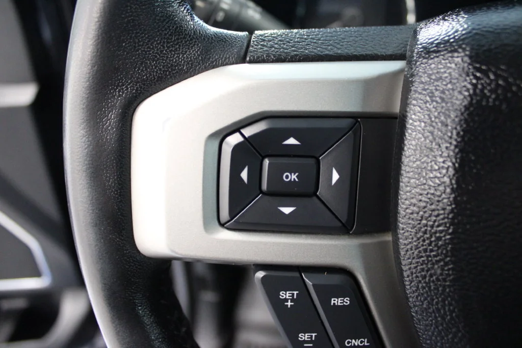 Used 2018 Shadow Black Ford Lariat image 24