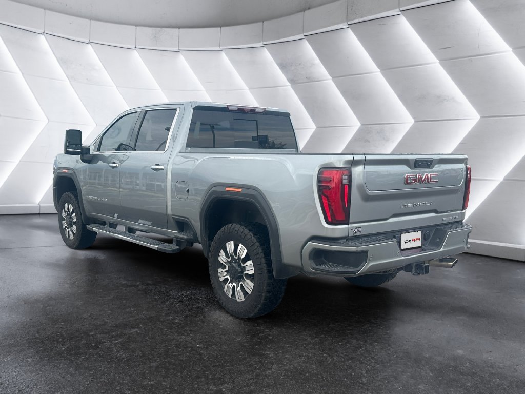 Used 2025 Silver GMC Denali image 6