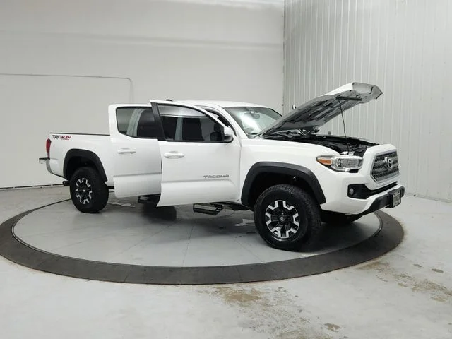 Used 2017 White Toyota TRD Off-Road image 10