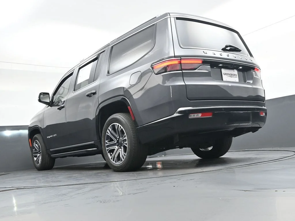 Used 2024 Gray Jeep Base image 46