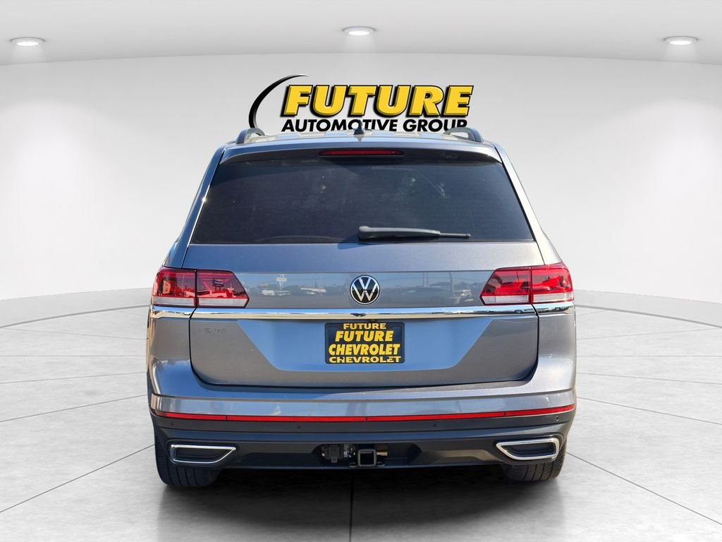 Used 2022 Gray Volkswagen 3.6L V6 SE w/Technology image 5