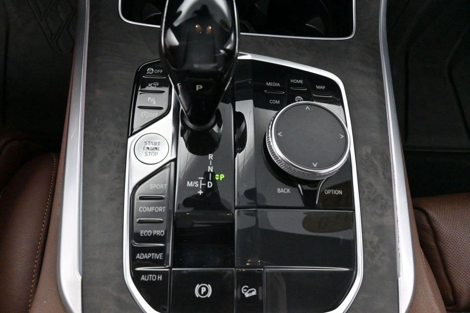 Used 2019 Black Sapphire Metallic BMW xDrive40i image 28