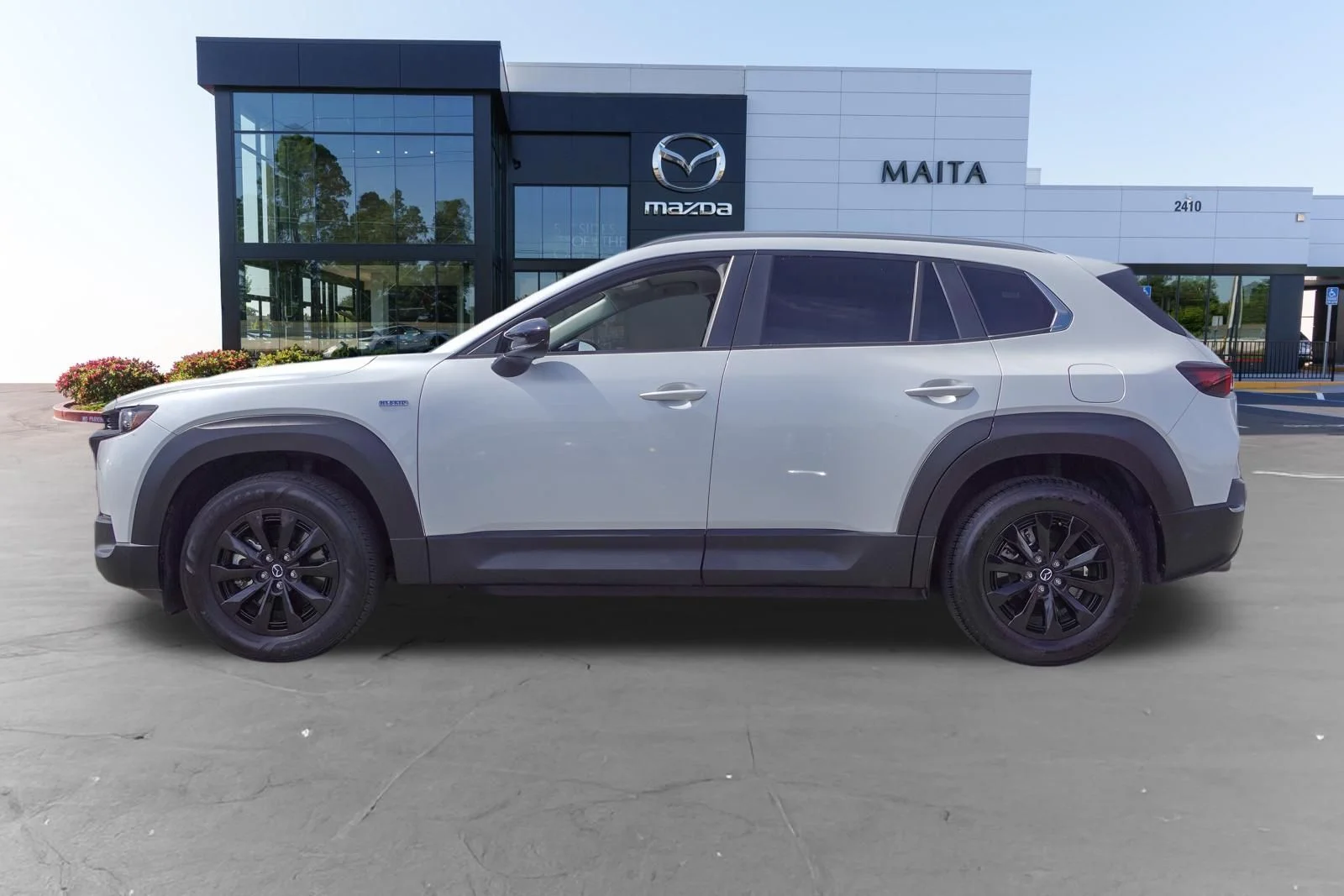 Certified Used 2025 Wind Chill Pearl Mazda Preferred image 8