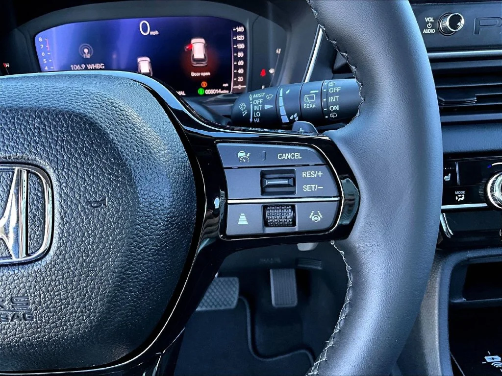 New 2026 Sonic Gray Pearl Honda RTL image 13