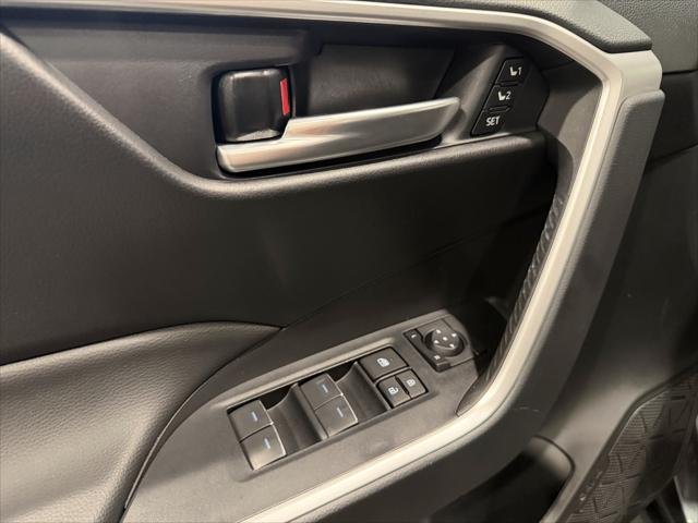 Certified Used 2024 MAGNETIC GRAY MET. Toyota  image 27